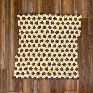 Handmade Baby Blanket - Grannie Circle Pattern